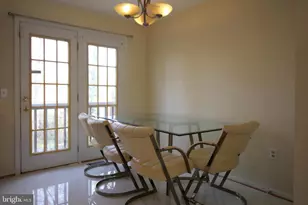 7831 Gum Springs Village Dr, Alexandria, VA 22306 - Photo 9