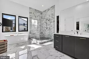 1221 Riley Preserve Ct, Great Falls, VA 22066 - Photo 5