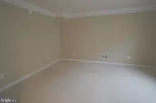 1609 Leeds Castle Dr, Vienna, VA 22182 - Photo 7