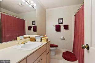 1207 Towlston Rd, Great Falls, VA 22066 - Photo 45