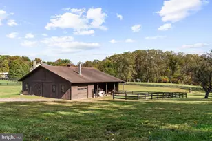 1207 Towlston Rd, Great Falls, VA 22066 - Photo 63