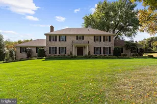 1207 Towlston Rd, Great Falls, VA 22066 - Photo 5