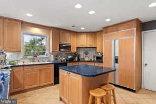 1207 Towlston Rd, Great Falls, VA 22066 - Photo 17