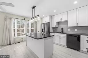 5885 Woodfield Estates Dr, Alexandria, VA 22310 - Photo 9