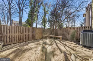 5885 Woodfield Estates Dr, Alexandria, VA 22310 - Photo 39