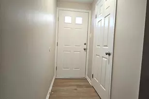 8473 Aurora Ct, Lorton, VA 22079 - Photo 3