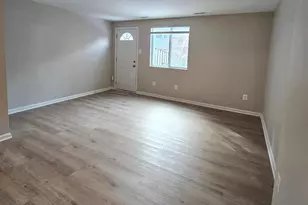 8473 Aurora Ct, Lorton, VA 22079 - Photo 7