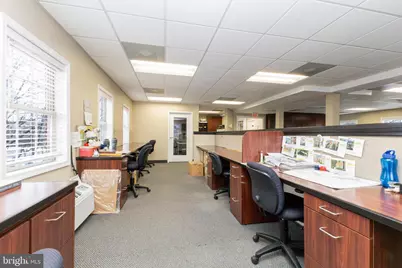 156 Maple Avenue E, Vienna, VA 22180 - Photo 13