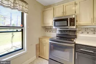 5502 Peppercorn Dr, Burke, VA 22015 - Photo 7