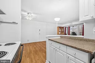 5913 Prince James Dr, Springfield, VA 22152 - Photo 11