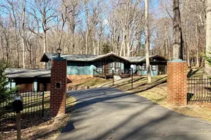 9508 Watts Rd, Great Falls, VA 22066 - Photo 1