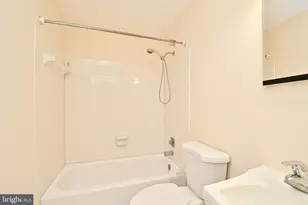 2481 Windbreak Dr, Alexandria, VA 22306 - Photo 27