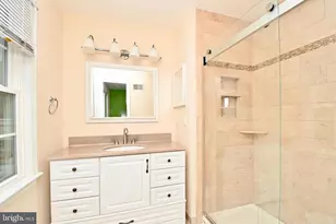 2481 Windbreak Dr, Alexandria, VA 22306 - Photo 21