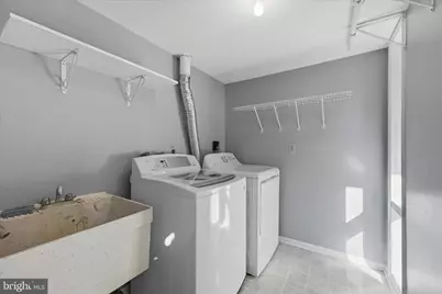 8825 Charles Hawkins Way, Annandale, VA 22003 - Photo 37