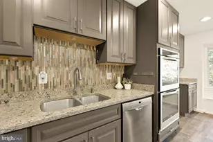 9308 Briarwood Pl, Fairfax, VA 22032 - Photo 13