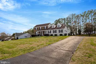 1398 Park Lake Dr, Reston, VA 20190 - Photo 5