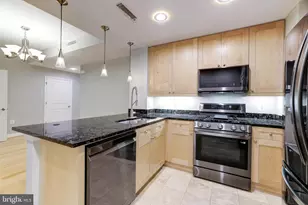 11990 Market St, Reston, VA 20190 - Photo 17
