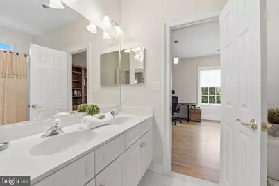 9874 Palace Green Way, Vienna, VA 22181 - Photo 47