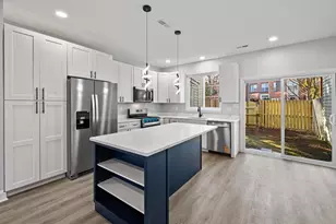 13133 Park Crescent Cir, Herndon, VA 20171 - Photo 3