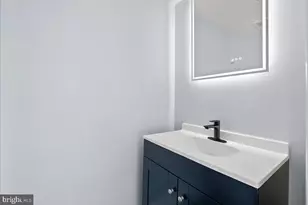 13133 Park Crescent Cir, Herndon, VA 20171 - Photo 7