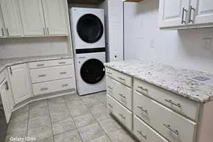 5902 Mt Eagle Dr, Alexandria, VA 22303 - Photo 7