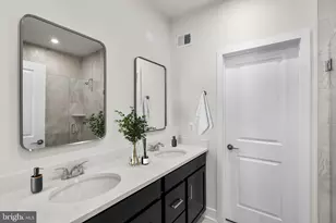 13736 Aviation Pl, Herndon, VA 20171 - Photo 5