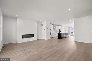 13736 Aviation Pl, Herndon, VA 20171 - Photo 17