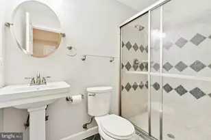 14408 Tracy Schar Ln, Centreville, VA 20121 - Photo 33