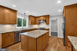 930 Park Street SE, Vienna, VA 22180 - Photo 3