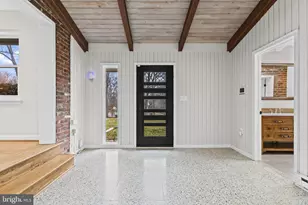 7609 Woodridge Cir, Alexandria, VA 22308 - Photo 5