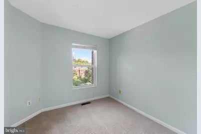 12081 Edgemere Circle, Reston, VA 20190 - Photo 25