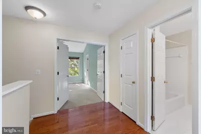 12081 Edgemere Circle, Reston, VA 20190 - Photo 13