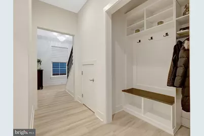 11236 Faraday Park Drive, Reston, VA 20190 - Photo 9