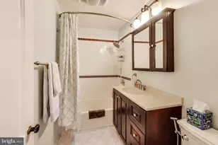 6703 Hallwood Ave, Falls Church, VA 22046 - Photo 21