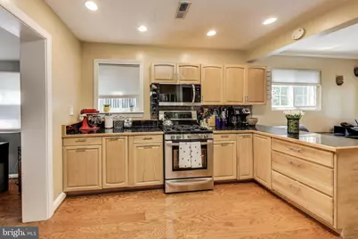 6703 Hallwood Avenue, Falls Church, VA 22046 - Photo 9