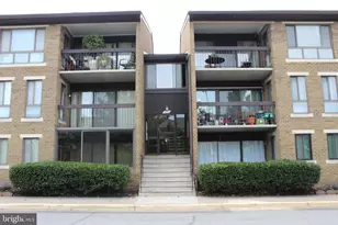 561 Florida Ave, Herndon, VA 20170 - Photo 1