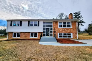 10705 Ames St, Fairfax, VA 22032 - Photo 1