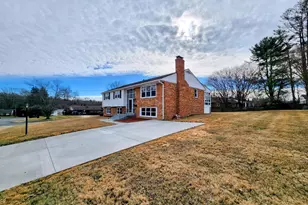 10705 Ames St, Fairfax, VA 22032 - Photo 3