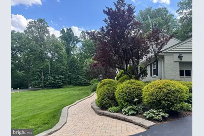304 Chesapeake Drive, Great Falls, VA 22066 - Photo 3