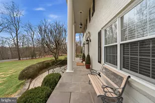 304 Chesapeake Dr, Great Falls, VA 22066 - Photo 5