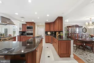 304 Chesapeake Dr, Great Falls, VA 22066 - Photo 13