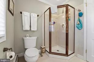 304 Chesapeake Dr, Great Falls, VA 22066 - Photo 45