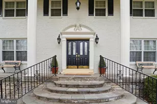 304 Chesapeake Dr, Great Falls, VA 22066 - Photo 7
