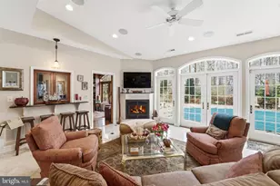304 Chesapeake Dr, Great Falls, VA 22066 - Photo 21