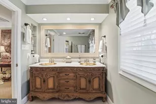 304 Chesapeake Dr, Great Falls, VA 22066 - Photo 43