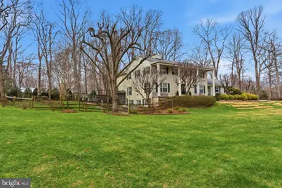 304 Chesapeake Drive, Great Falls, VA 22066 - Photo 3