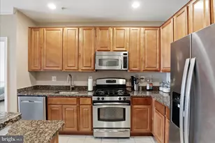 11379 Aristotle Dr, Fairfax, VA 22030 - Photo 11