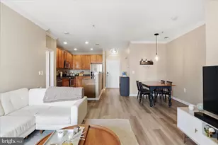 11379 Aristotle Dr, Fairfax, VA 22030 - Photo 7