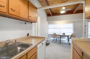 7753 Donnybrook Ct, Annandale, VA 22003 - Photo 7