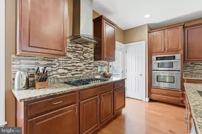 9522 Canonbury Square, Fairfax, VA 22031 - Photo 13
